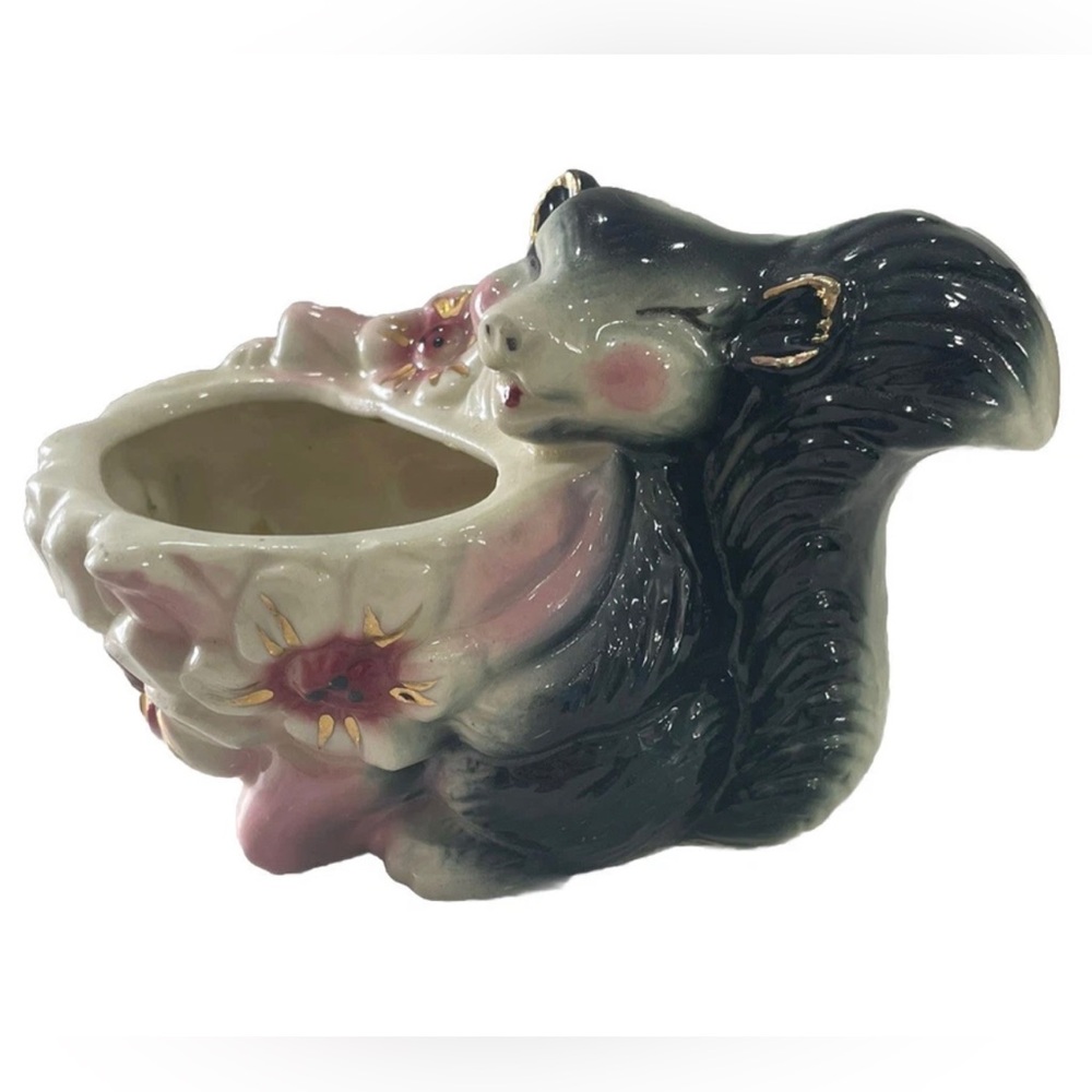 Vintage 1950’s Smiling Skunk Ceramic Planter Pink Gold Flowers Anthropomorphic
